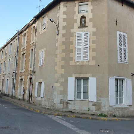 Studio Simplicien *Cosy* Plein Centre Ville De Poitiers *Tv* Wifi *Cafe* Exteriör bild